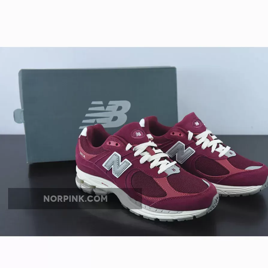 New Balance 2002R 'Red Wine' / new balance 2002 red