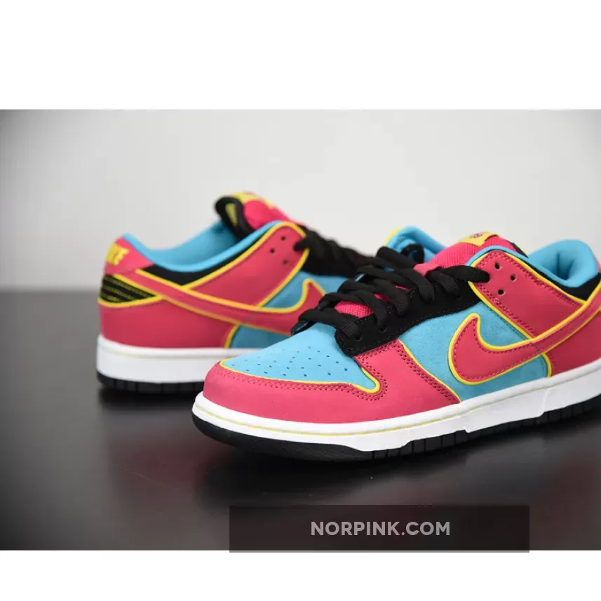 Pac Man Dunks Nike Dunk SB Low ‘Ms. Pacma’ Chlorine Blue/Cersie