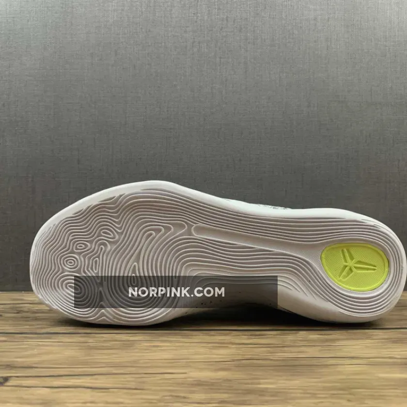 Nike Kobe 9 Elite Low 'Beethoven' White/Black-Wolf Grey / kobe 9 beethoven