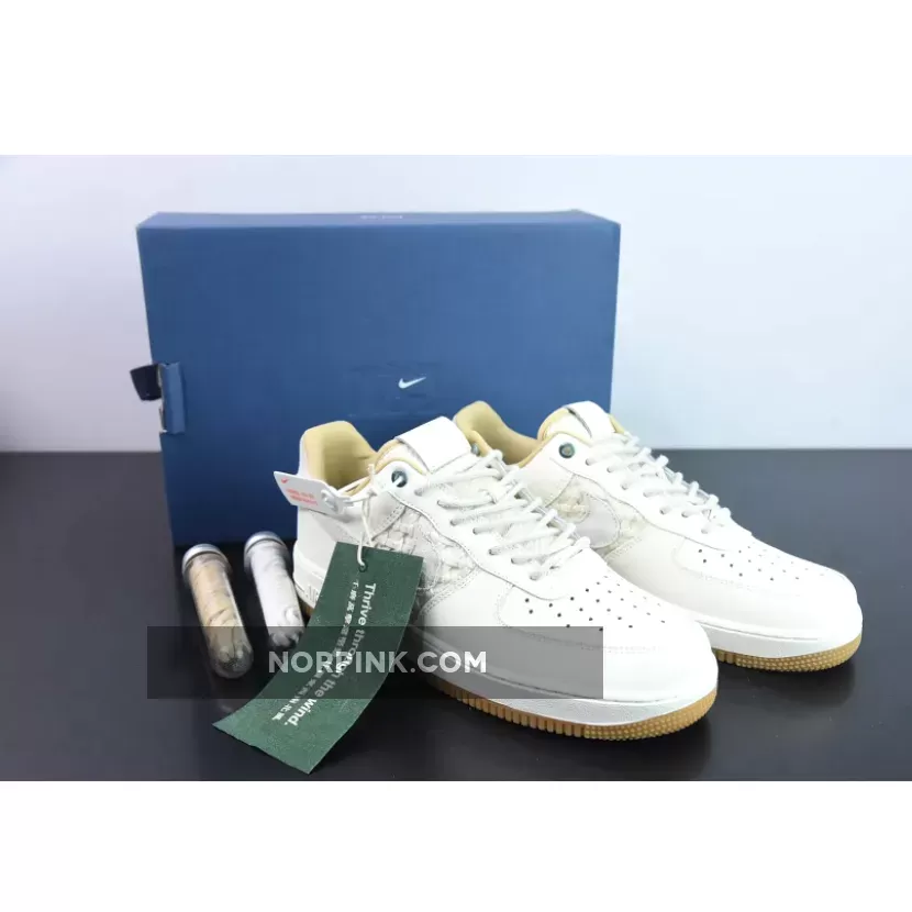 Light Orewood Brown Af1 - Nike Air Force 1 Low 'NAI-KE' Sail/Gum FN0369-101
