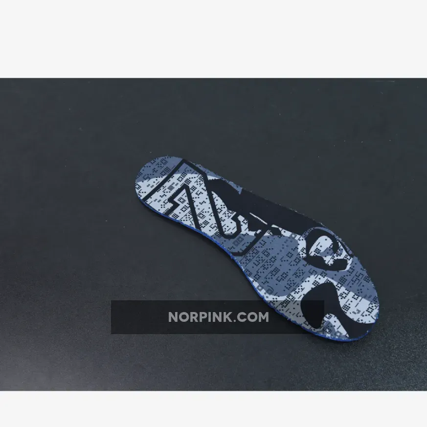 Nike Zoom Kobe 5 "Black Out" | kobe size 5.5 386429-003 Nike Zoom Kobe 5 "Black Out" | kobe size 5.5 386429-003