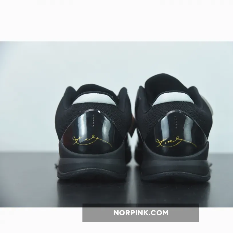 Nike Zoom Kobe 5 "Black Out" | kobe size 5.5 386429-003 Nike Zoom Kobe 5 "Black Out" | kobe size 5.5 386429-003