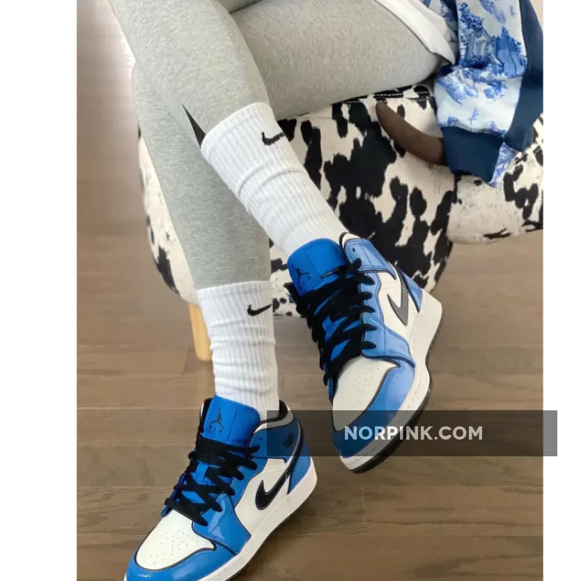 Air Jordan 1 Mid "Signal Blue" With Patent Leather Uppers