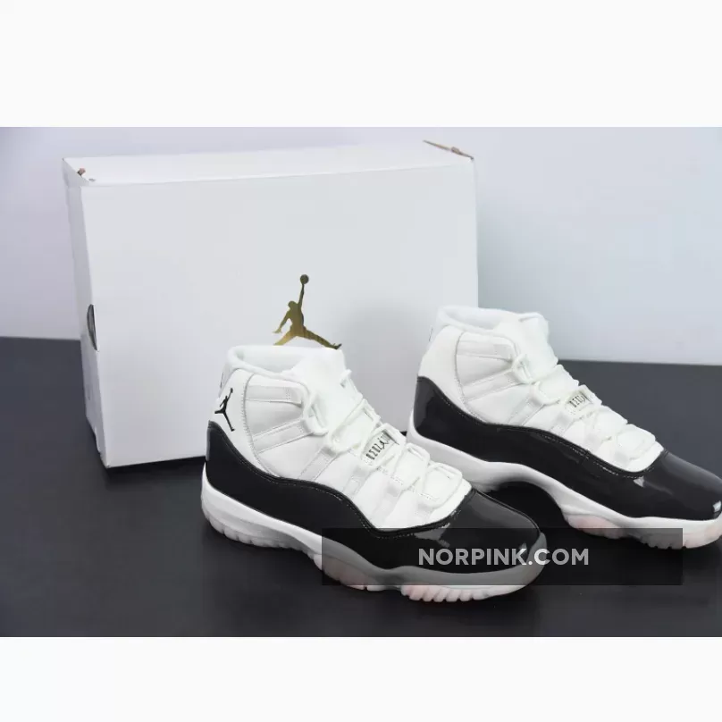 Air Jordan 11 RETRO "Neapolitan" Sail / Black / Pink