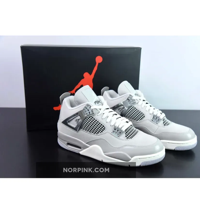 Air Jordan 4 Retro Frozen Moments