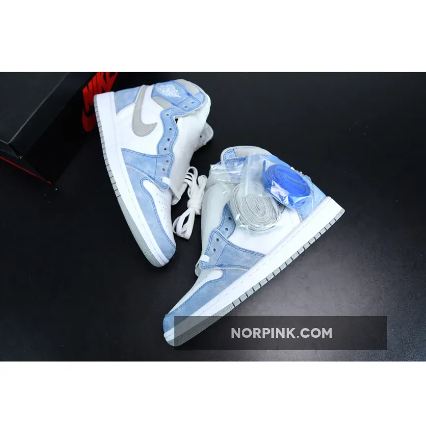 Jordan 1 Retro High OG Hyper Royal Jordan 1 Retro High OG Hyper Royal