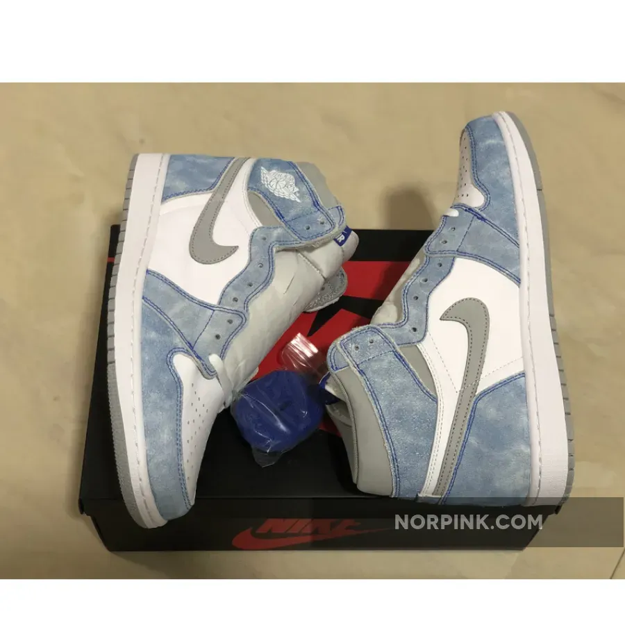 Jordan 1 Retro High OG Hyper Royal Jordan 1 Retro High OG Hyper Royal