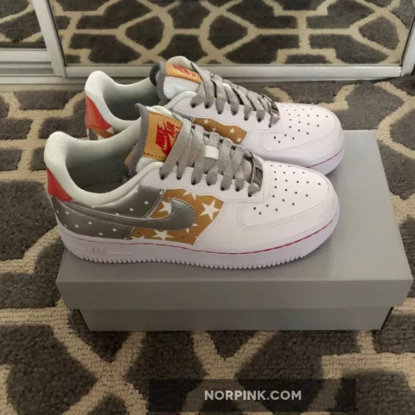 Nike Air Force 1 ‘Star’ White/Metallic Silver-Tan