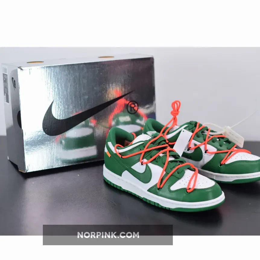 Nike Dunk Low "Pine Green"