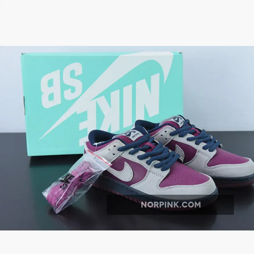 Nike SB Dunk Low Atmosphere Grey/True Berry