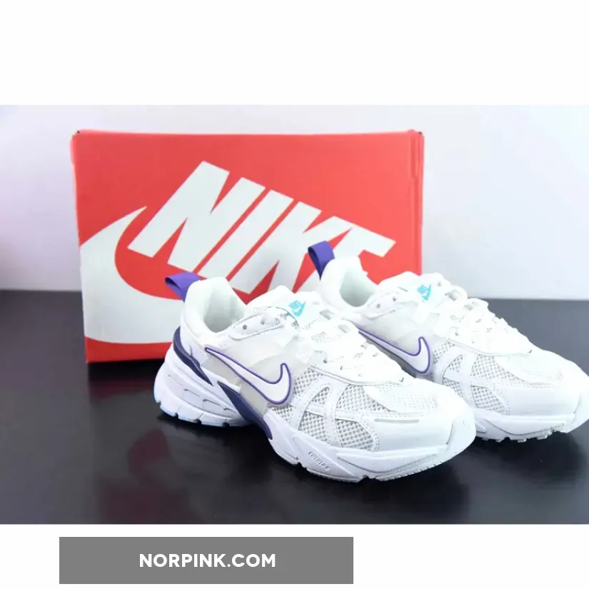 Nike WMNS Runtekk White Purple