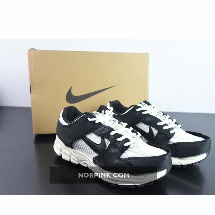 Nike Zoom Vomero 5 "Timeless" Sail/Black/Light Bone