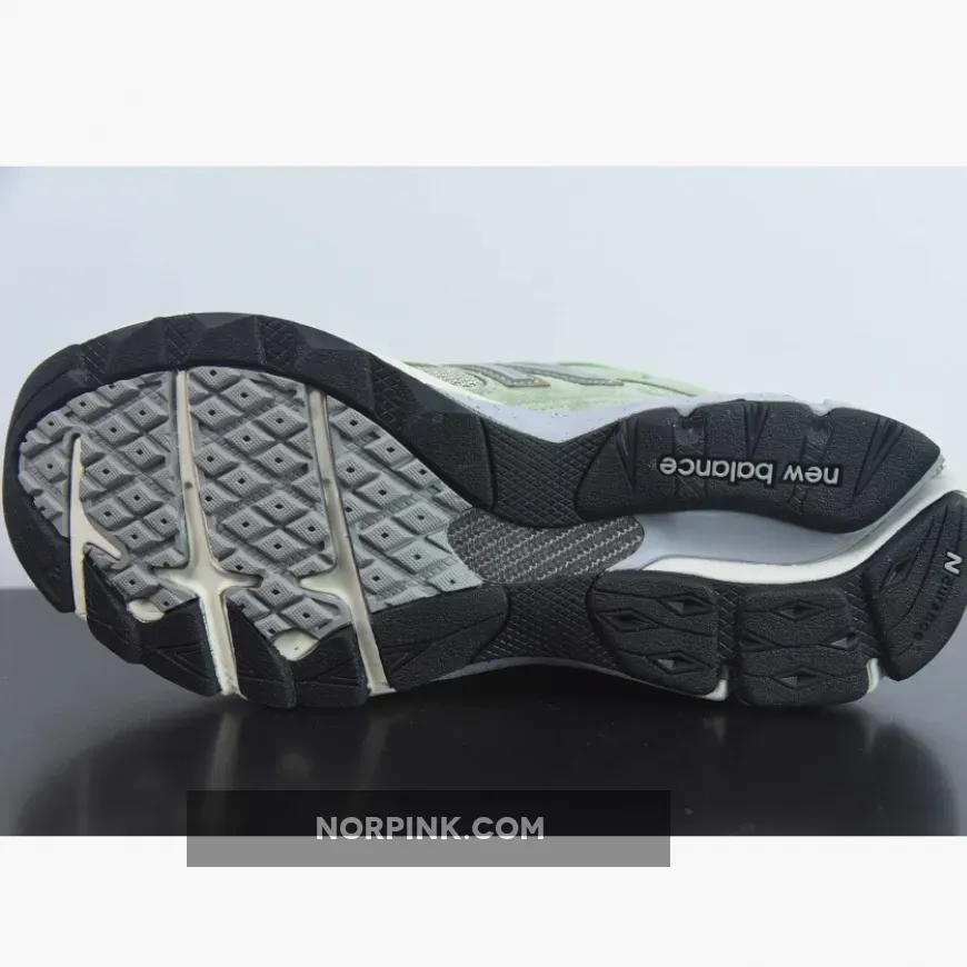 Patta x New Balance 990v3 Olive Patta x New Balance 990v3 Olive