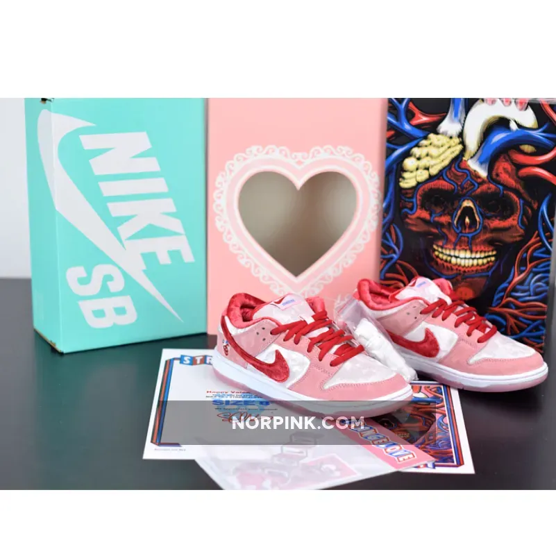 StrangeLove x Nike SB Dunk Low "Valentine’s Day"