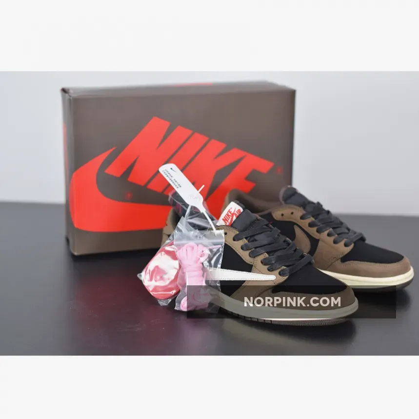 Travis Scott x Air Jordan 1 Low "Dark Mocha"